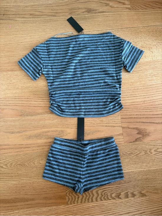 Lioness Pants - Lioness Striped Two-Piece Shorts Set - Blue/Gray